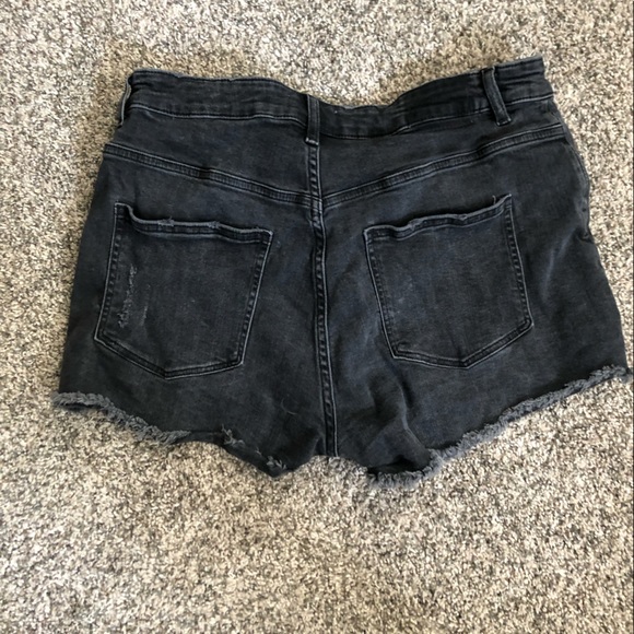 H&M shorts - Picture 2 of 3